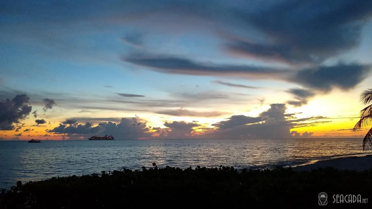 Apartmán Seacada- Beachfront - Pool - Panoramic Sunsets George Town